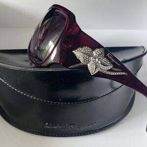 Ferragamo Women's Sunglasses Swarovski Crystal Flower oversized Burgundy #2144B